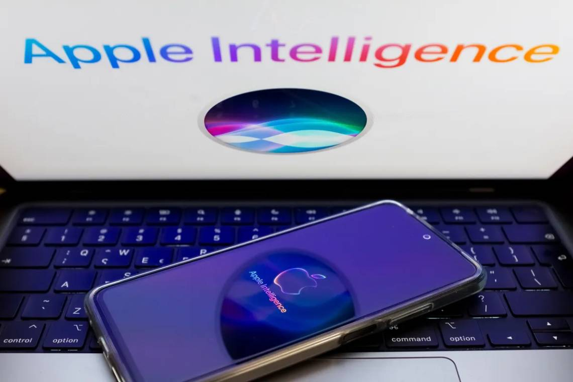 آبل توضح كيف تخطط لتحسين نماذج الذكاء الاصطناعي الخاصة بها من خلال تحليل بيانات المستخدم بشكل خاص.