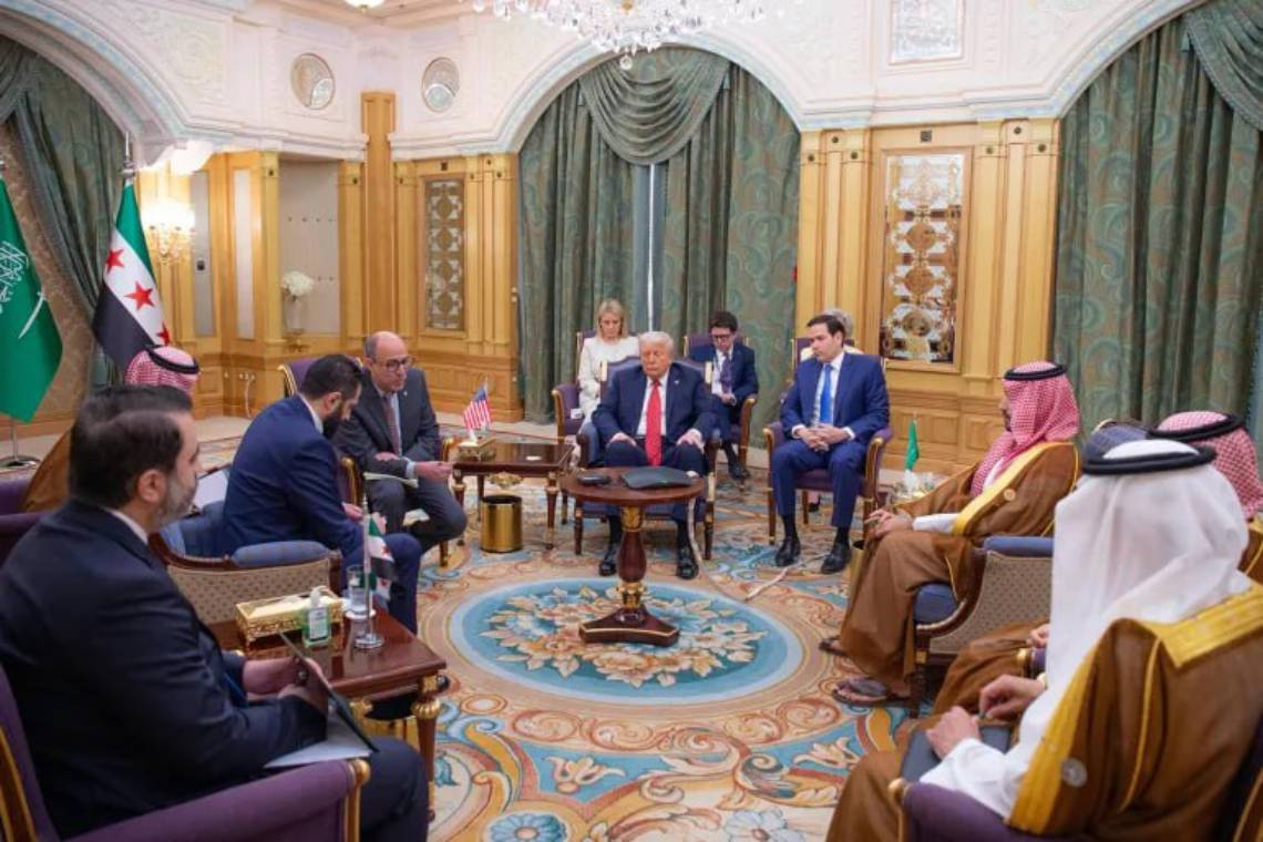 عاجل | البيت الأبيض يكشف تفاصيل لقاء ترامب والشرع في الرياض صباح اليوم